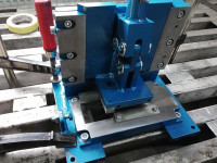 Sliding clip formers